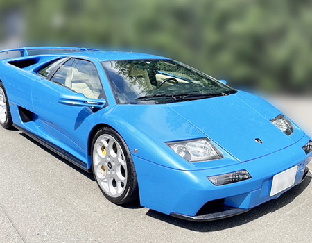 お客様が大切に所有されていたお車を責任を持って受け継ぐお手伝いを致します。